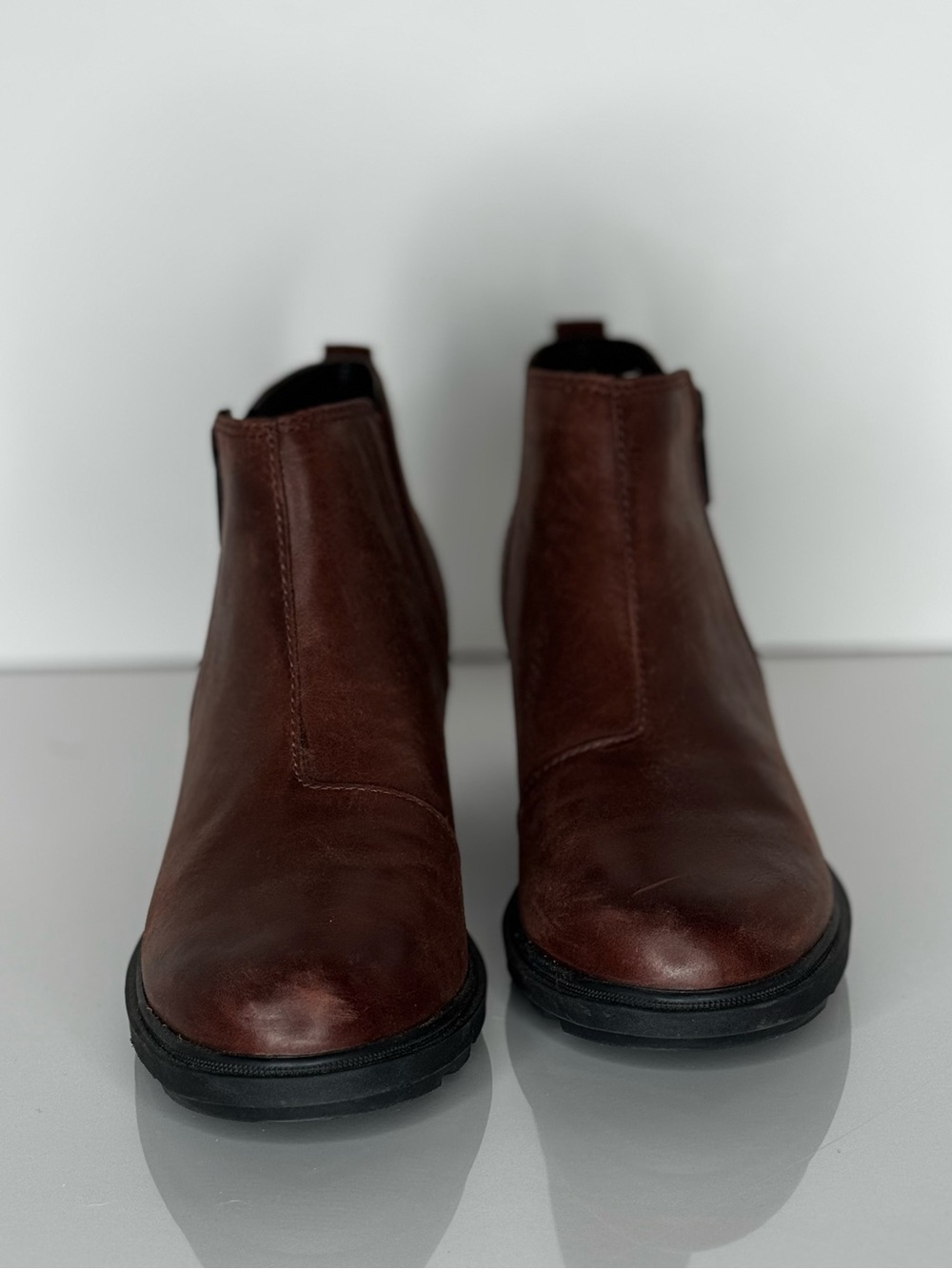Sorel Evie Waterproof Leather Chelsea Booties – 6.5